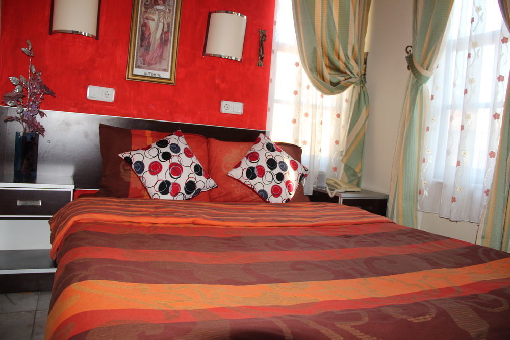 Kaleici Lodge Aparts อันตัลยา ภายนอก รูปภาพ