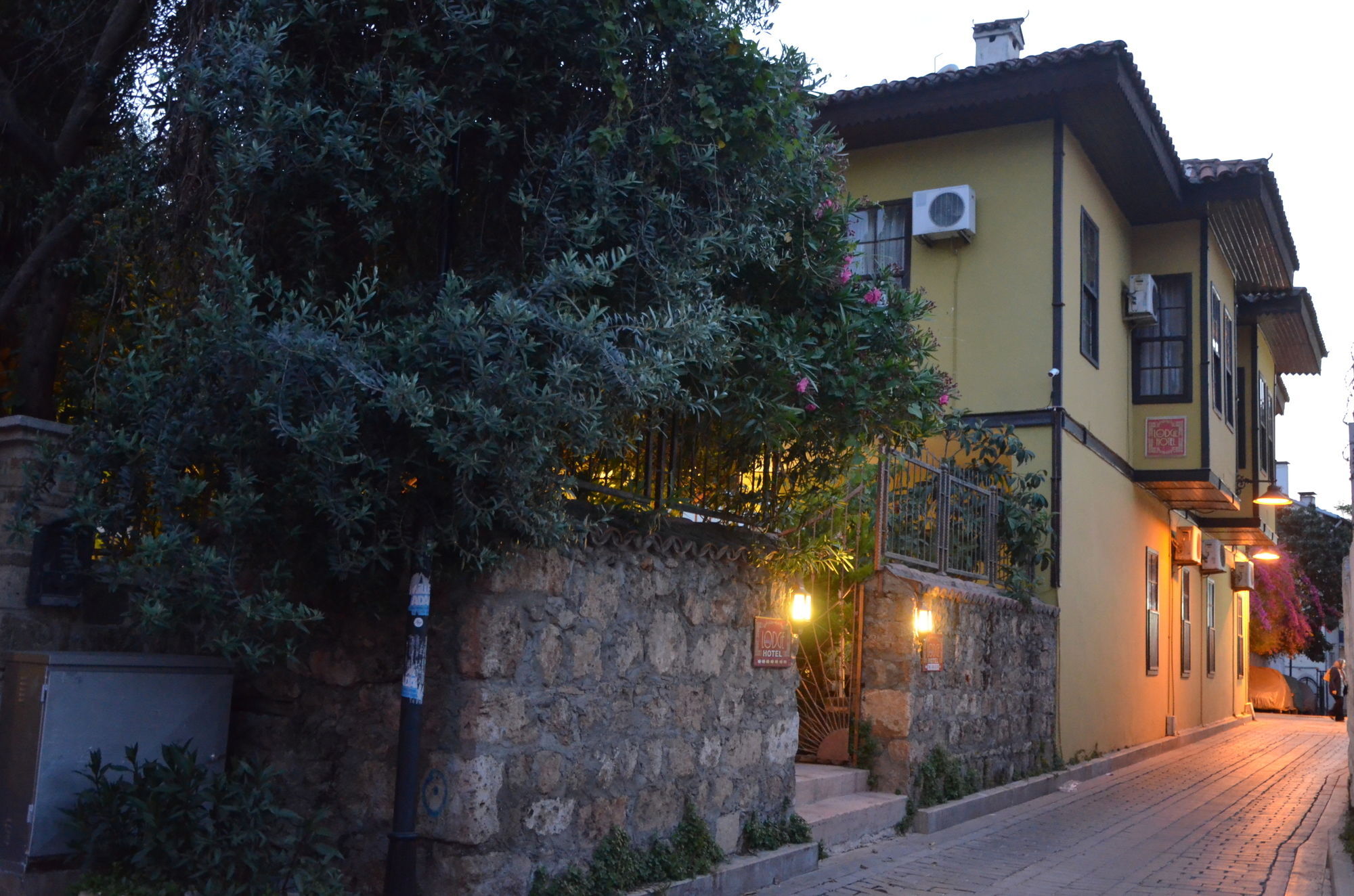 Kaleici Lodge Aparts อันตัลยา ภายนอก รูปภาพ